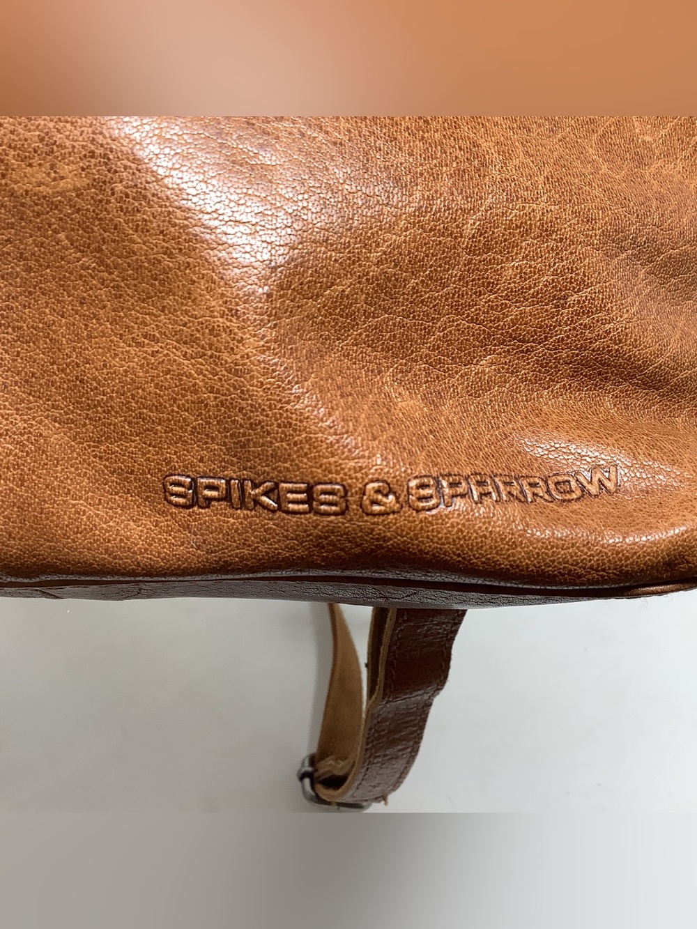 Spikes and Sparrow Leather Backpack - Picture 5 of 12
